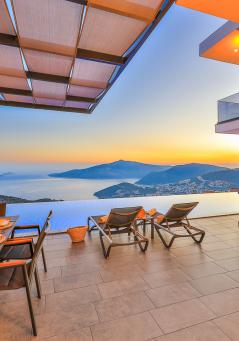 Deniz Manzaralı Villalar