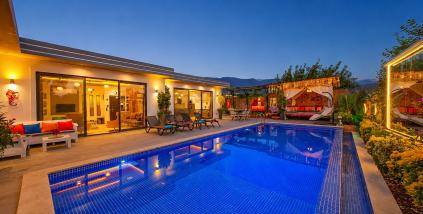 Villa Colour