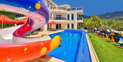 Villa Disney Plus