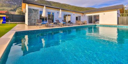 Villa Tawny