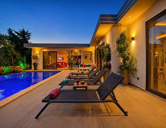 Villa Colour