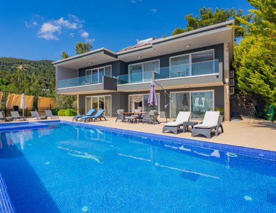 Villa Velaris