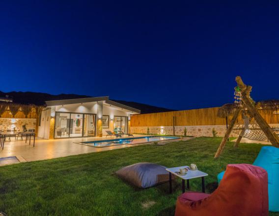 Villa Daphne Balayı