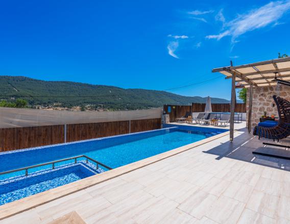 Villa Adeya