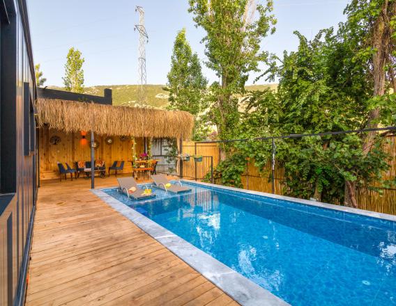 Villa Honey Tiny