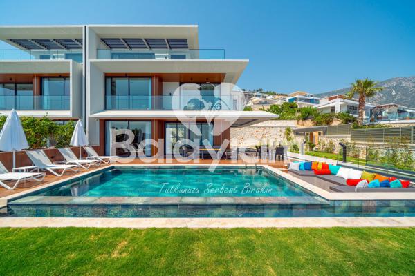 Kalkan Bölgesinde Sıradışı Tasarıma Sahip Lüx Villa