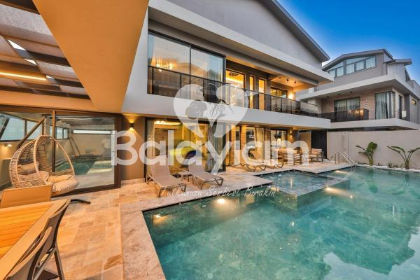 Fethiye Bölgesinde Tam Donanımlı Tatil Villası