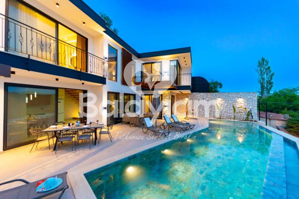 Kaş Bölgesinde Özel Havuzlu Tatil Villası