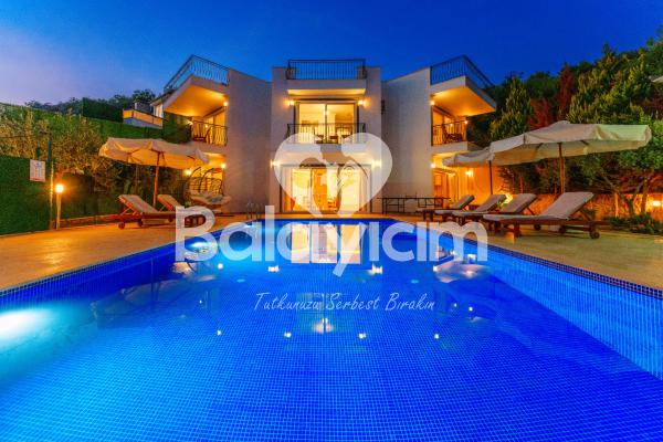 Kalkan Bölgesinde Geniş Aileler İçin Uygun Tatil Villası